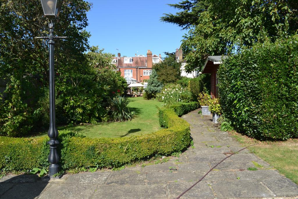 Cranleigh Hotel Reigate Exteriér fotografie